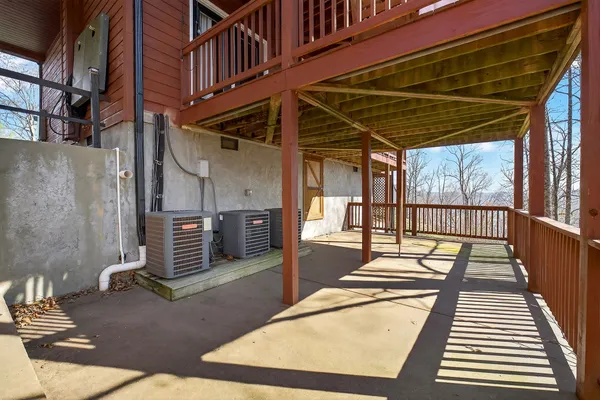 $599,900 | 300 Crest Drive, Smithville, TN 37166