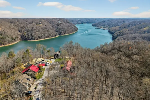 $599,900 | 300 Crest Drive, Smithville, TN 37166