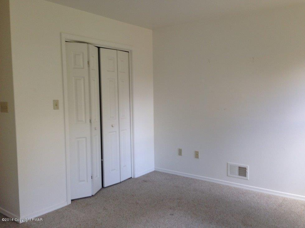 189 Magic Mountain Road Henryville, PA 18332 - Photo 10 of 16 Master bedroom