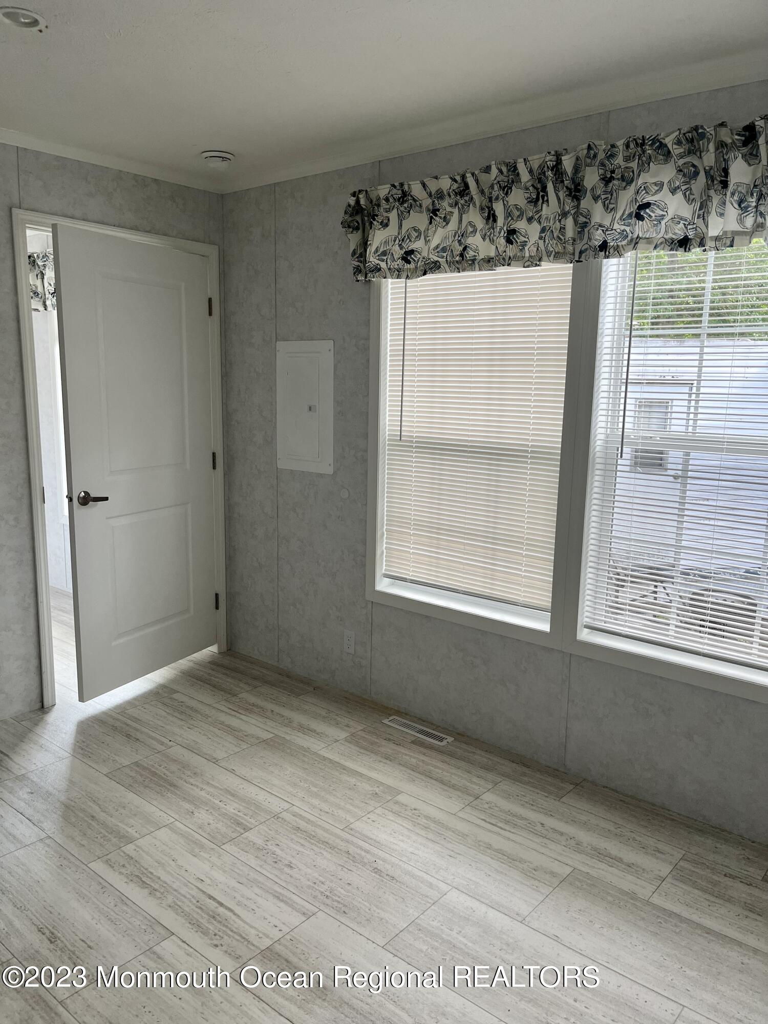 6 C Trail Brick, NJ 08724 - Photo 15 of 17 an empty room with a window