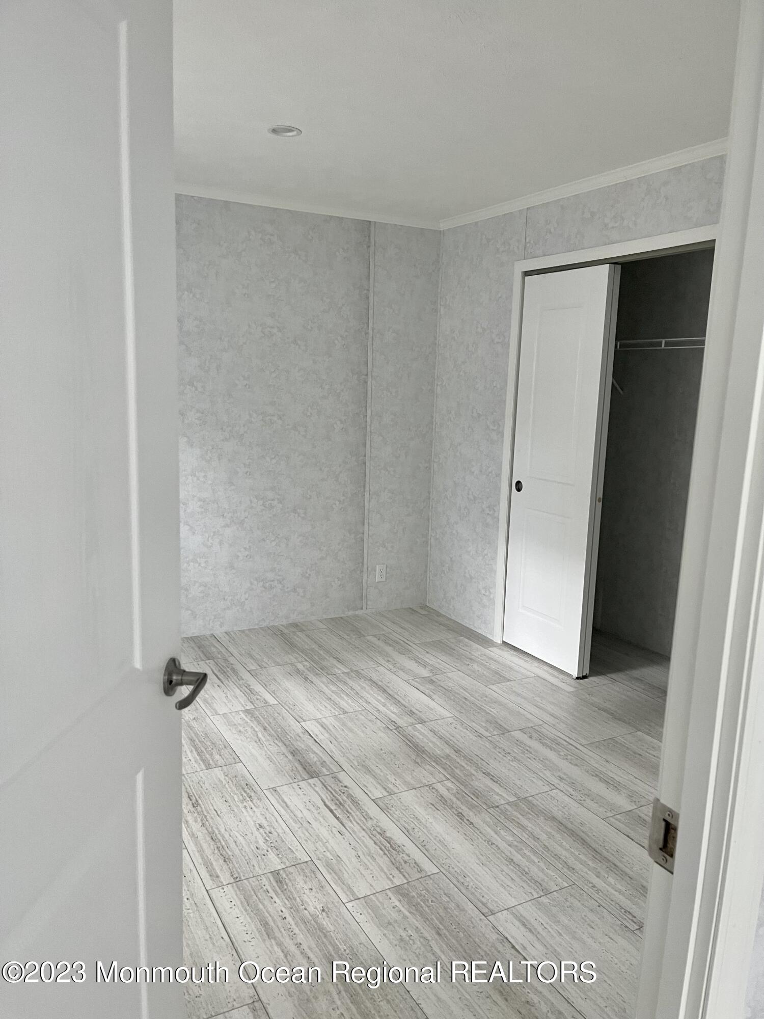6 C Trail Brick, NJ 08724 - Photo 17 of 17 a view of room with hardwood floor