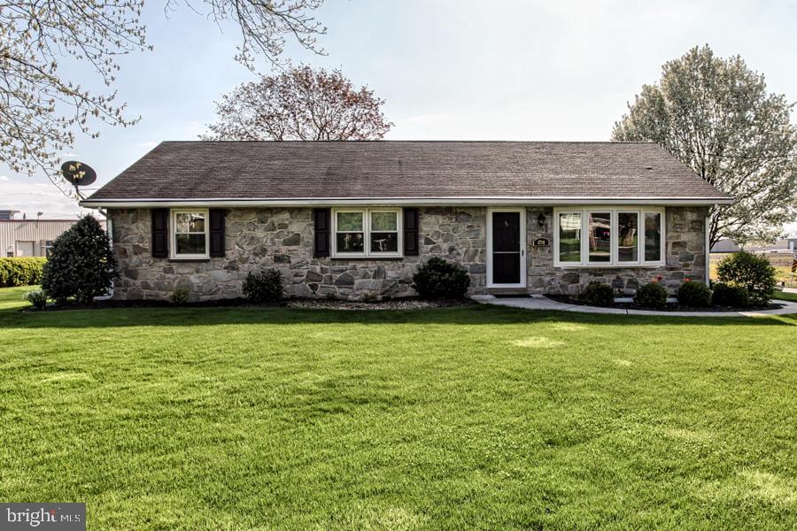 1790 Rohrerstown Road Lancaster, PA 17601 - Photo 3 of 38