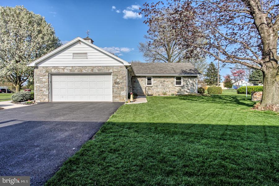 1790 Rohrerstown Road Lancaster, PA 17601 - Photo 5 of 38