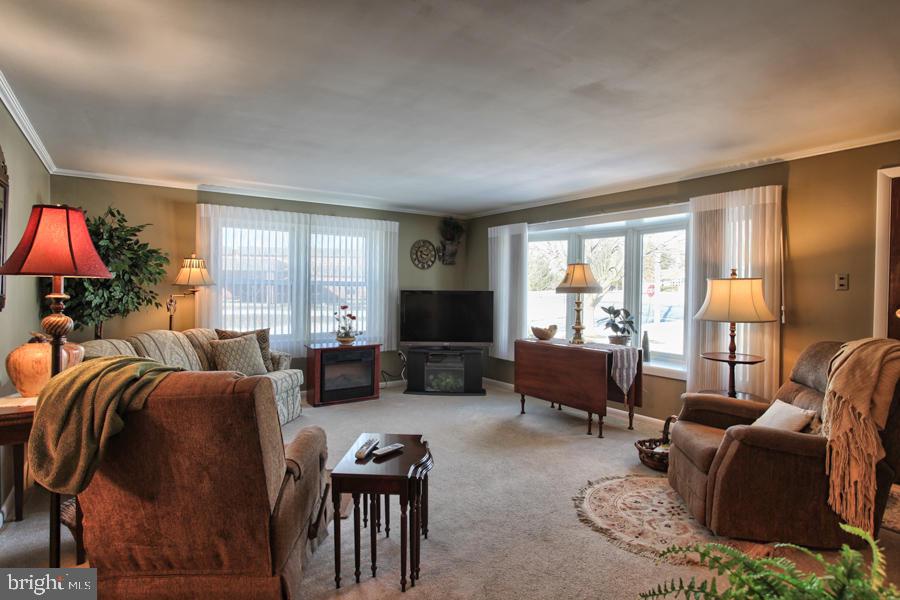 1790 Rohrerstown Road Lancaster, PA 17601 - Photo 9 of 38