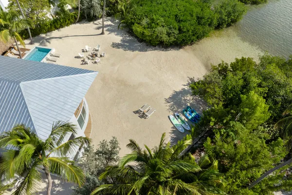 $6,750,000 | 83407 Old Highway, Islamorada, FL 33036