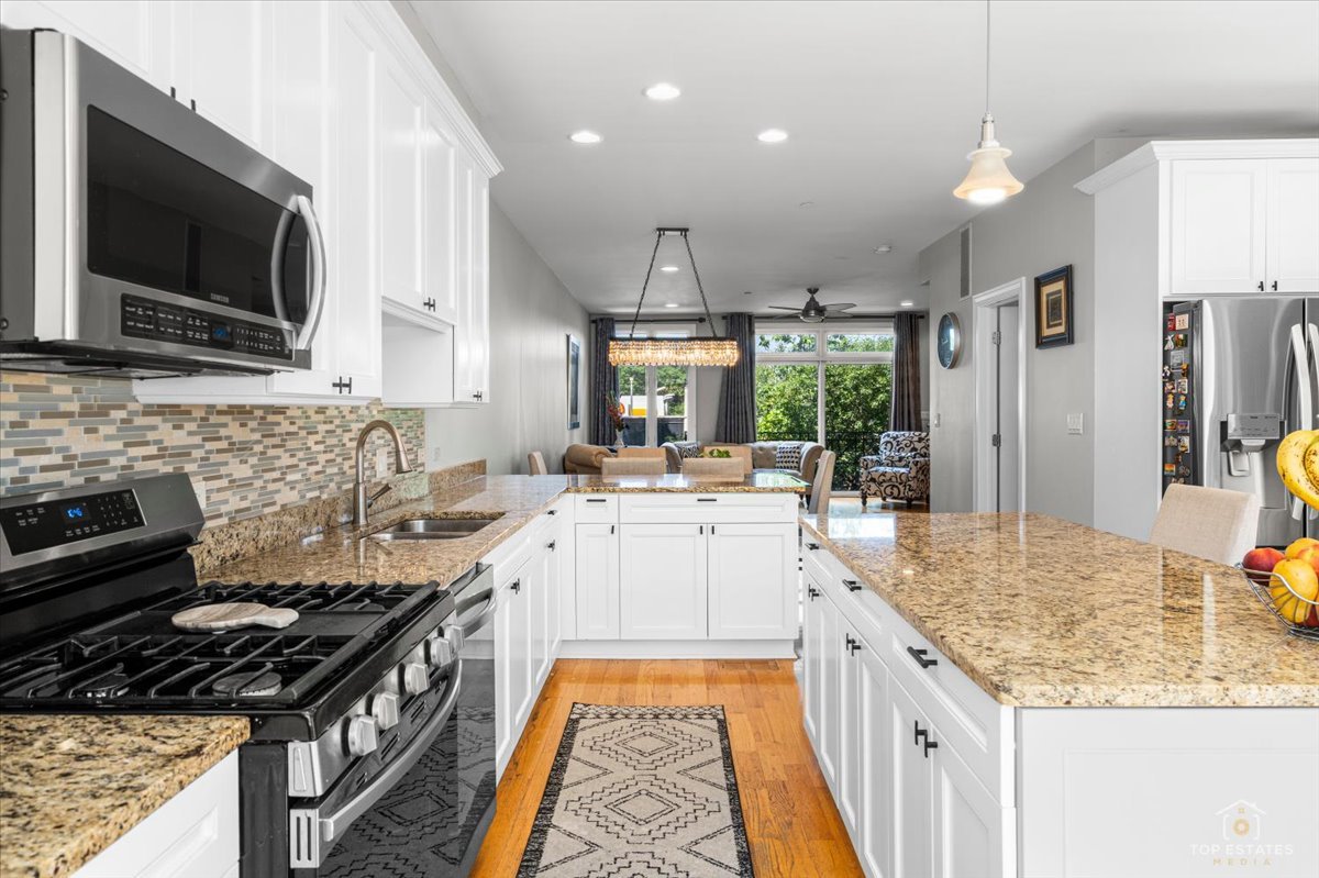 7137 Golf Road Morton Grove, IL 60053 - Photo 10 of 28