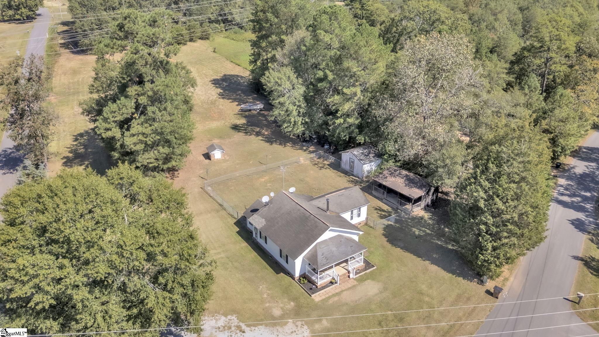 199 Williams Road Pelzer, SC 29669 - Photo 3 of 21