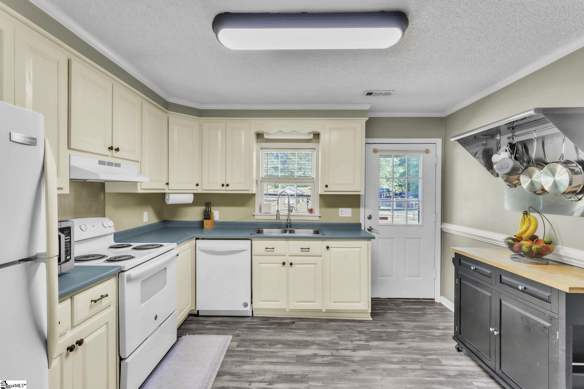 199 Williams Road Pelzer, SC 29669 - Photo 7 of 21