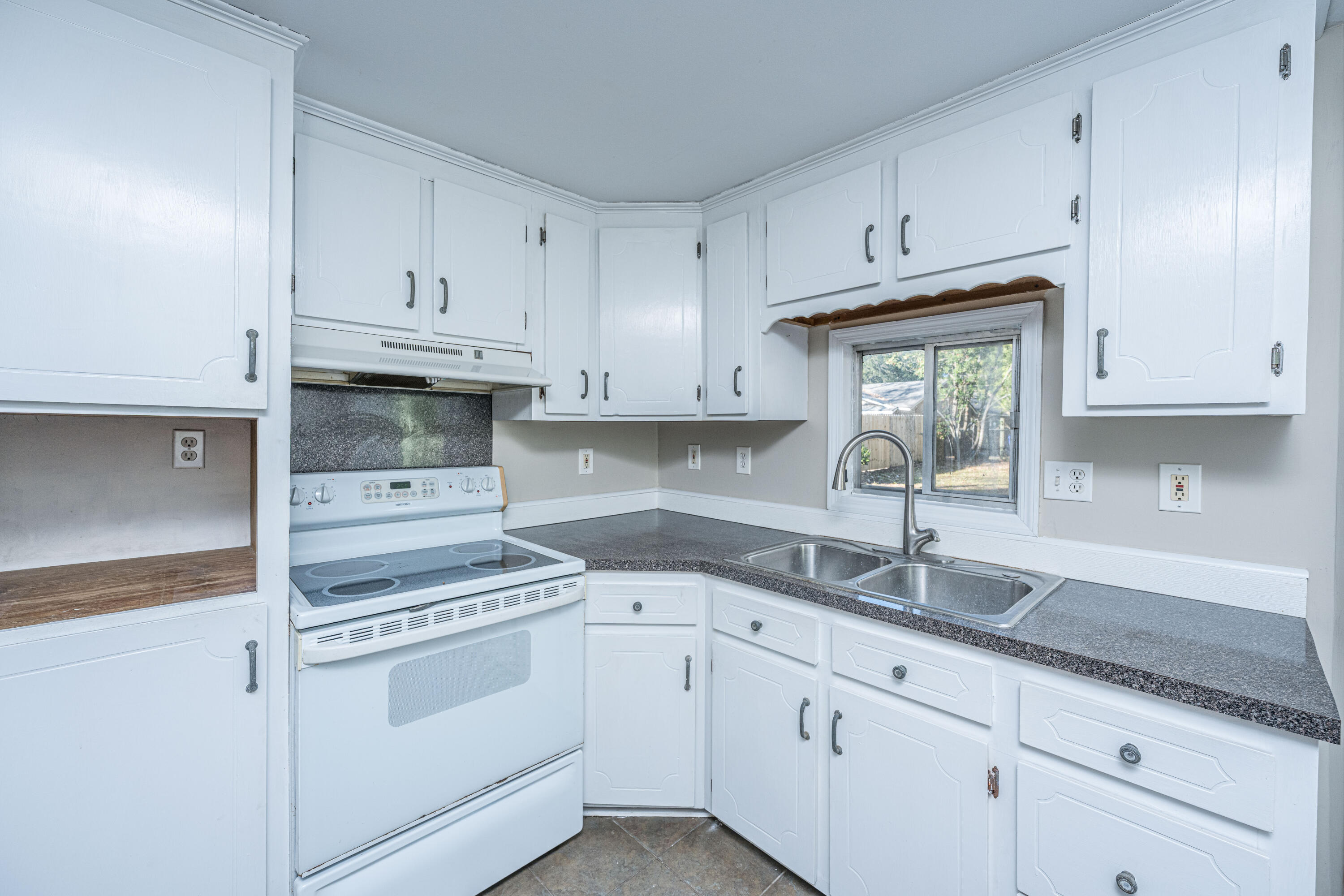 1610 Pinecrest Road Charleston, SC 29407 - Photo 19 of 33 1610PinecrestRd013