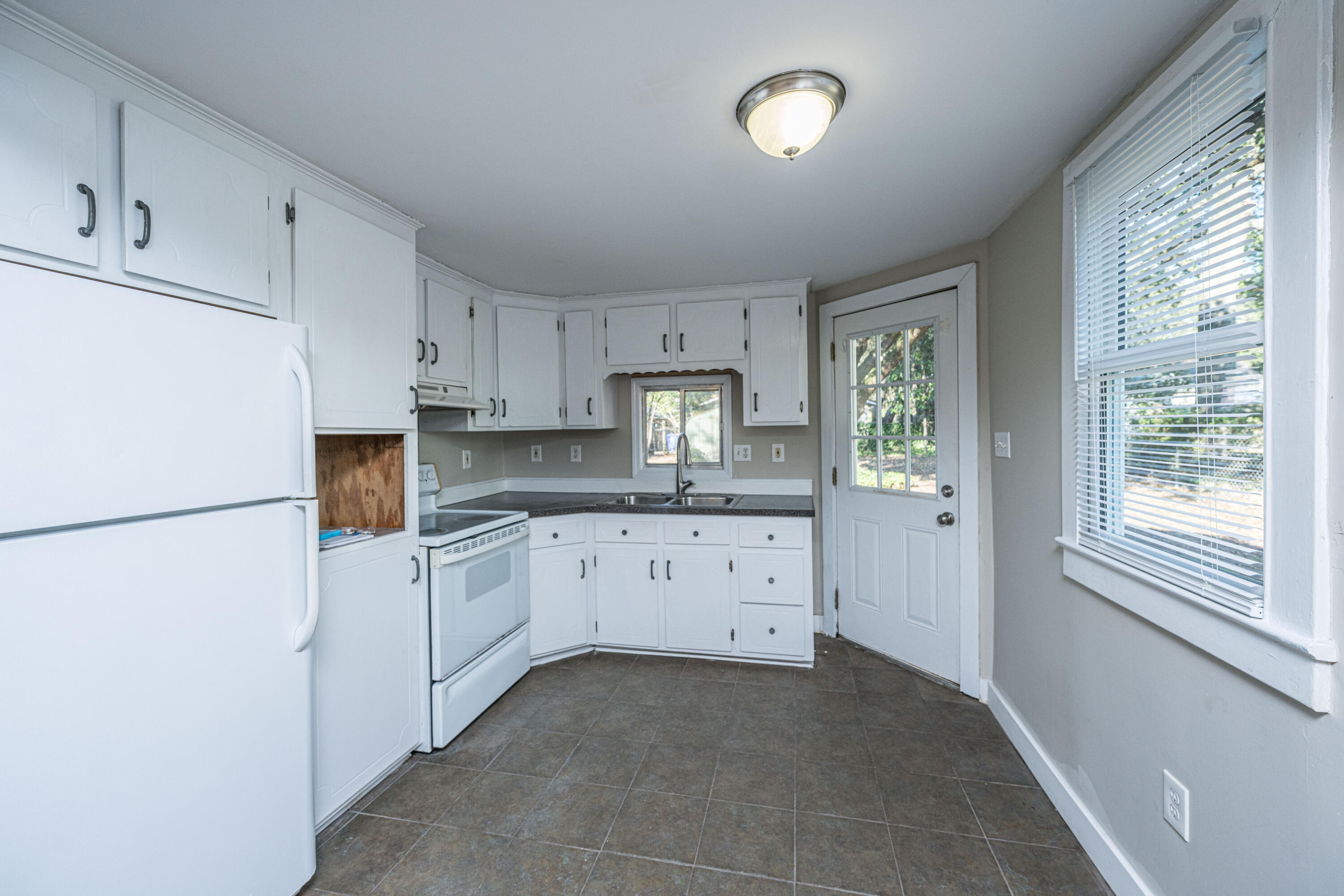 1610 Pinecrest Road Charleston, SC 29407 - Photo 20 of 33 1610PinecrestRd012