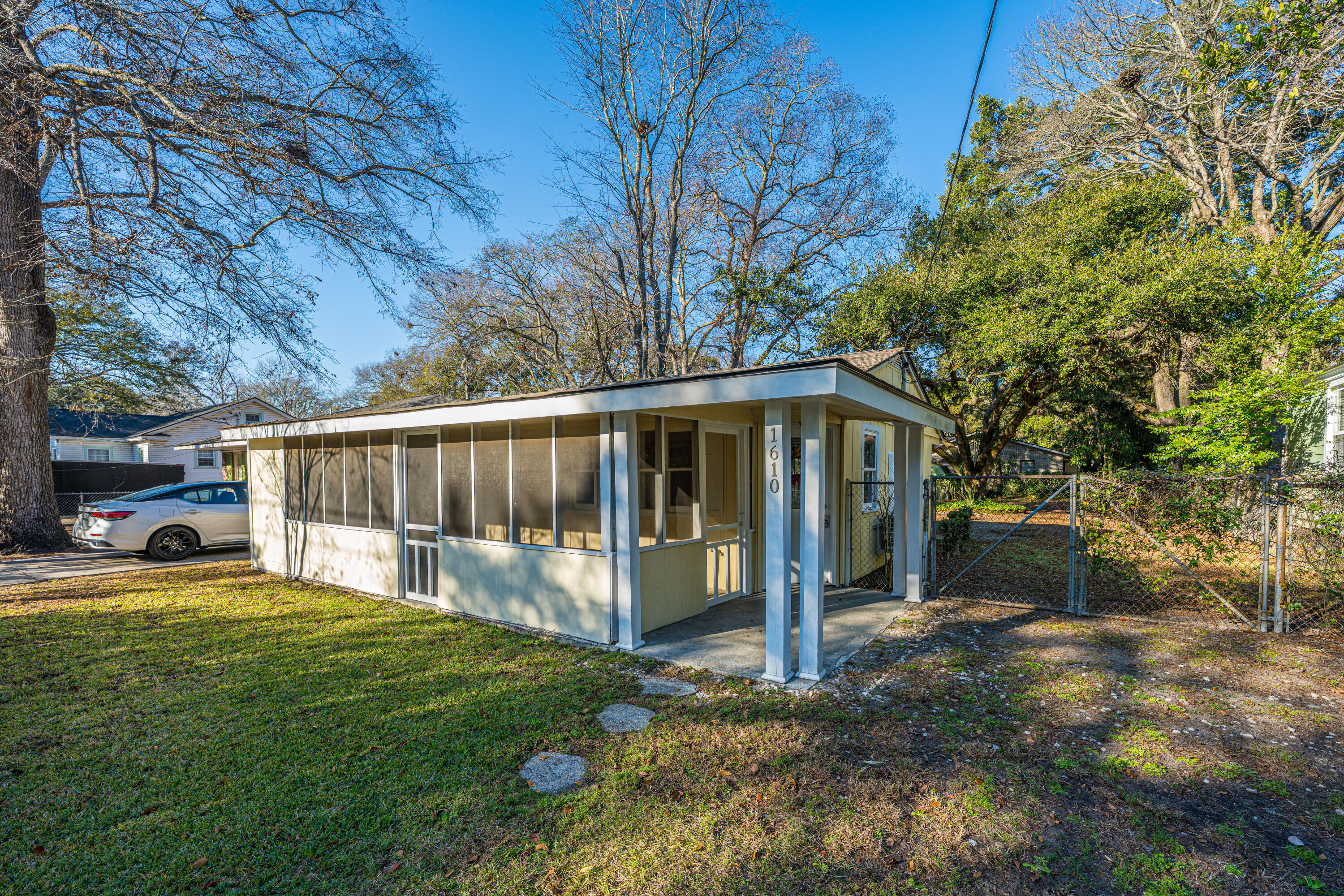 1610 Pinecrest Road Charleston, SC 29407 - Photo 2 of 33 1610PinecrestRd004