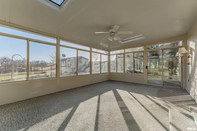 $135,000 | 304 Kennedy Road, Elkhart, IL 62634