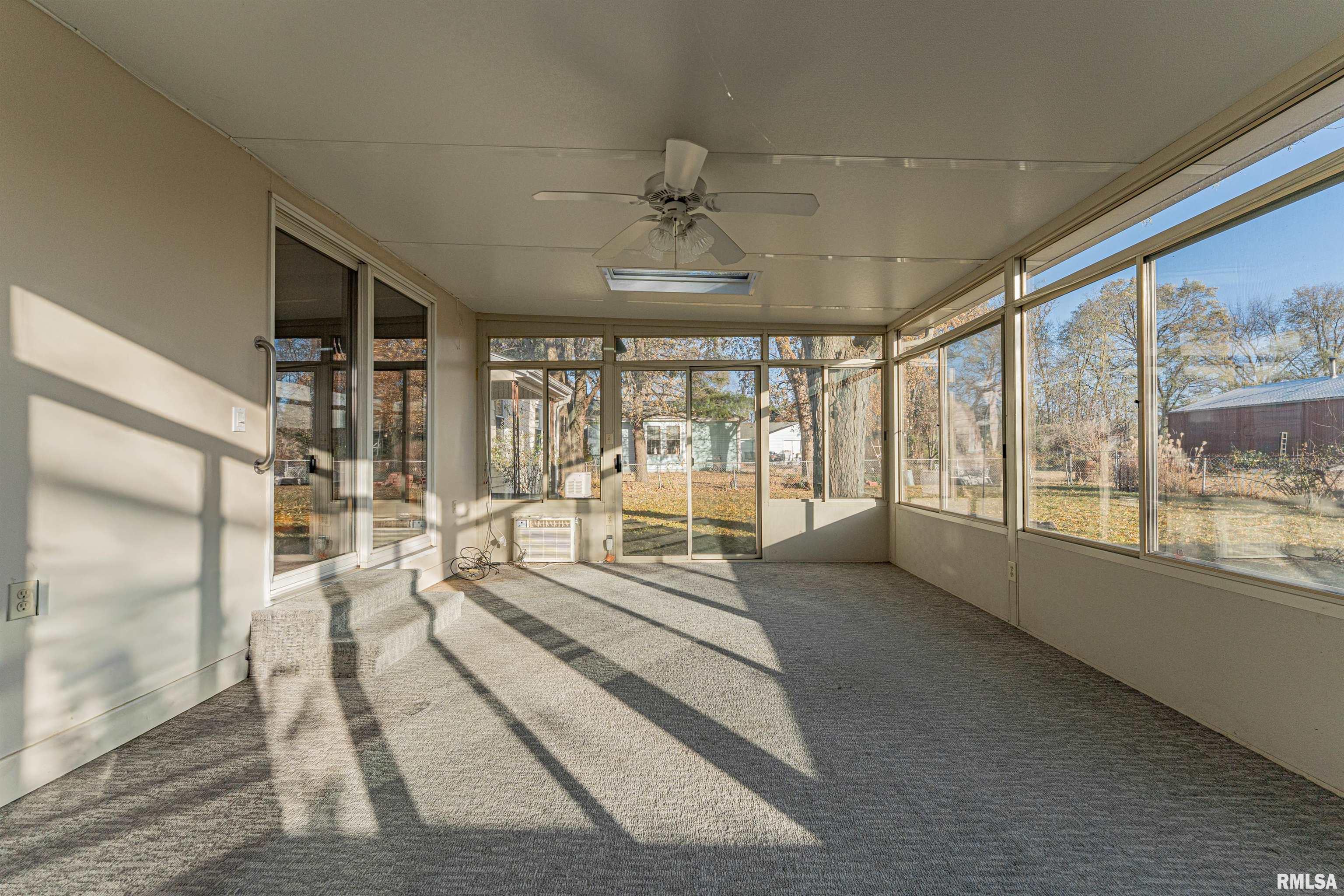 304 Kennedy Road Elkhart, IL 62634 - Photo 12 of 23