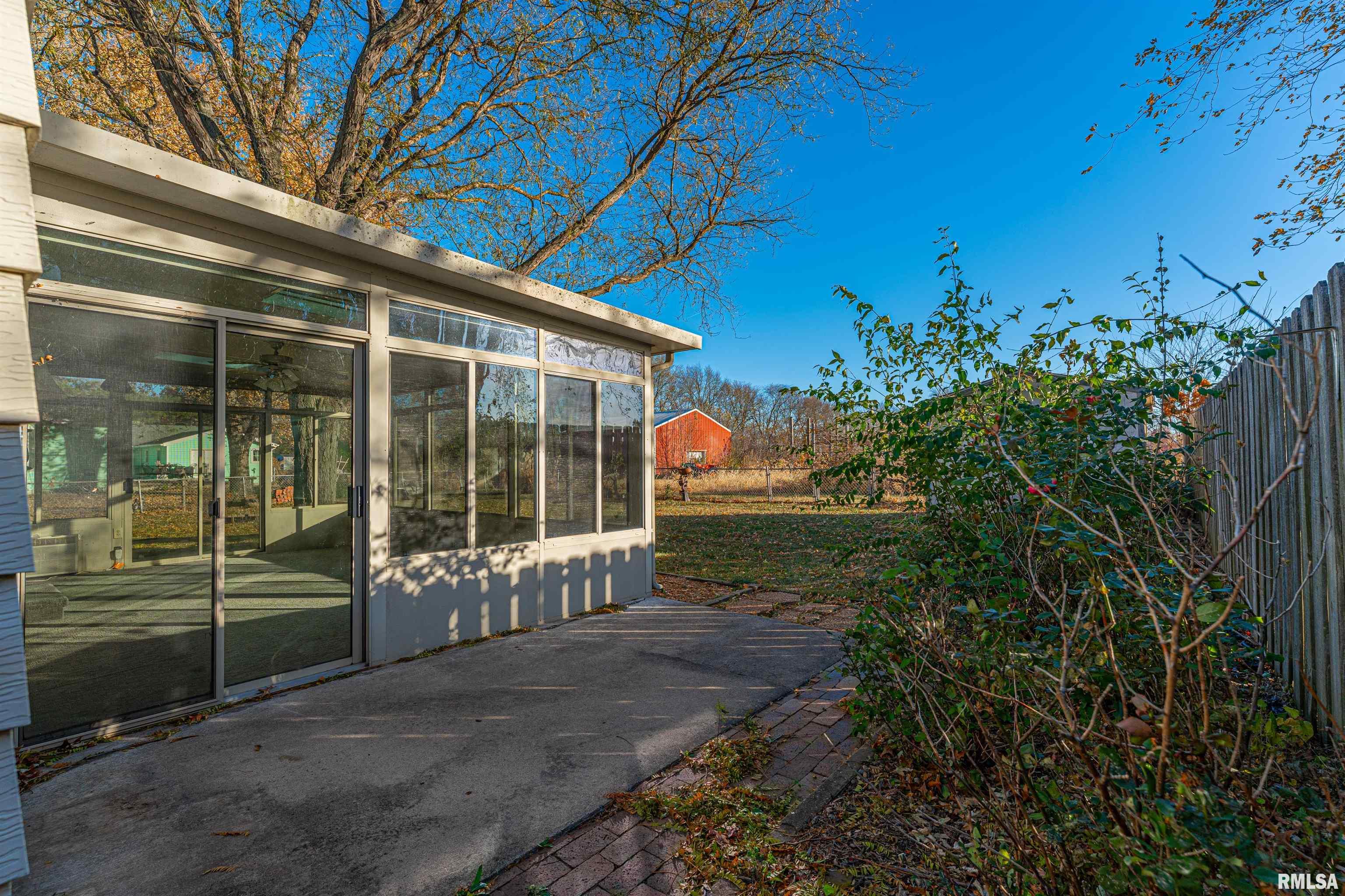 304 Kennedy Road Elkhart, IL 62634 - Photo 20 of 23