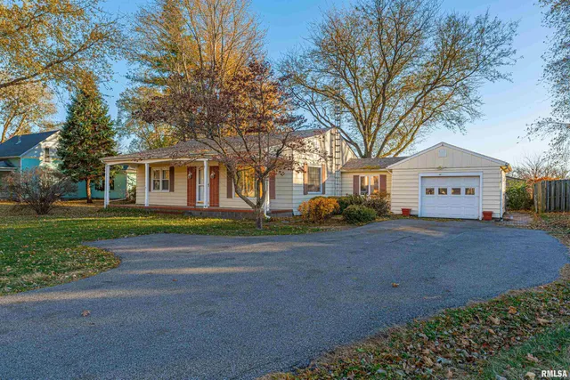 $135,000 | 304 Kennedy Road, Elkhart, IL 62634