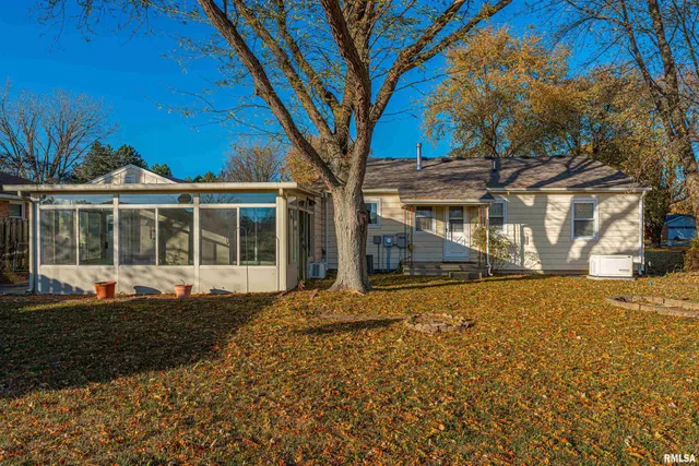 $135,000 | 304 Kennedy Road, Elkhart, IL 62634