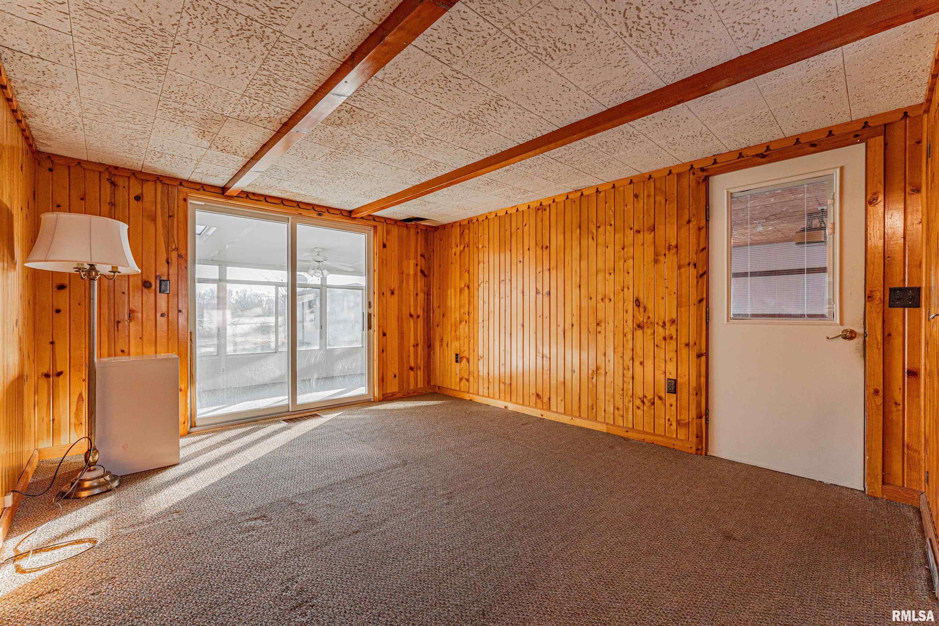 304 Kennedy Road Elkhart, IL 62634 - Photo 9 of 23