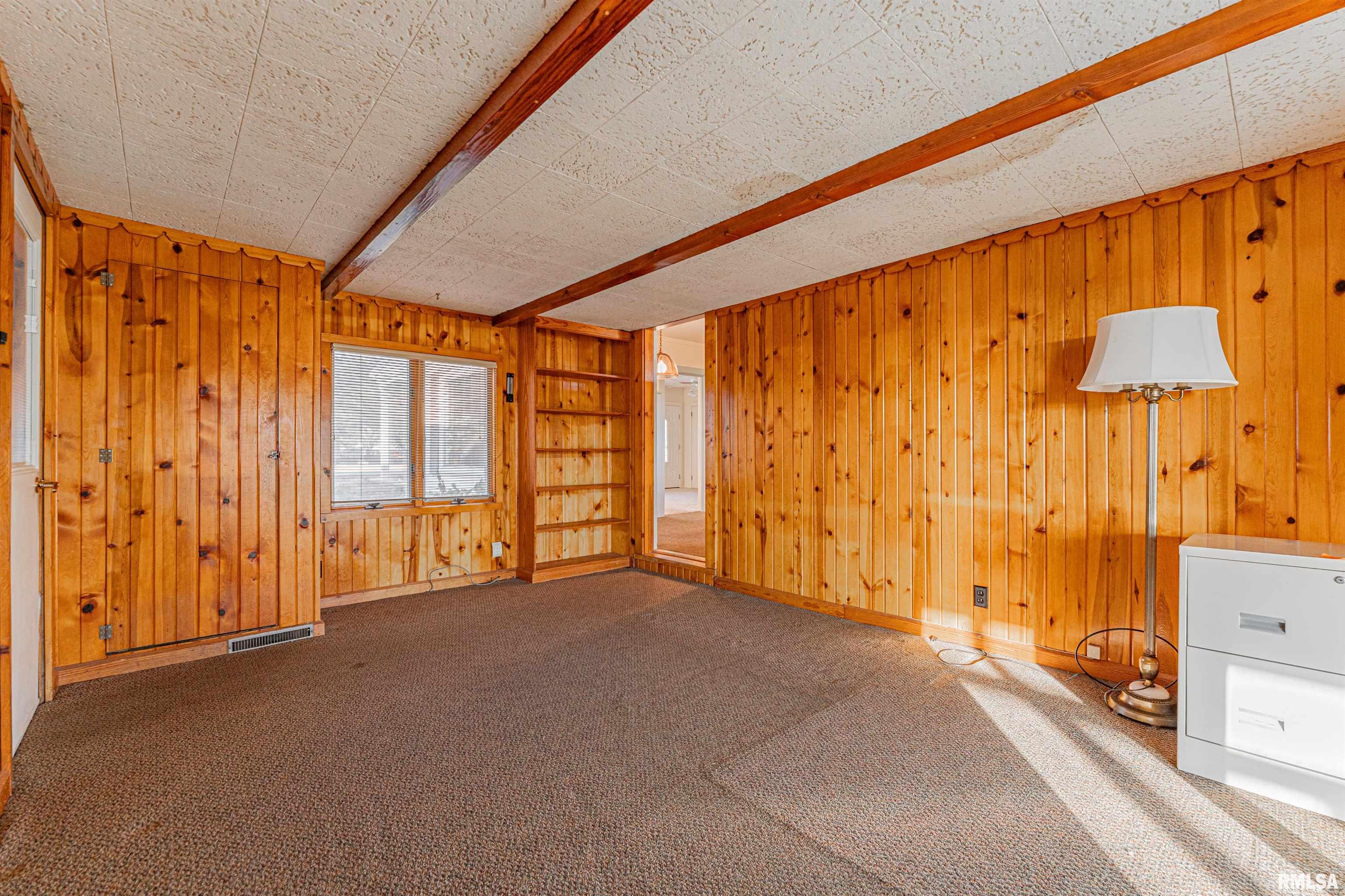 304 Kennedy Road Elkhart, IL 62634 - Photo 10 of 23