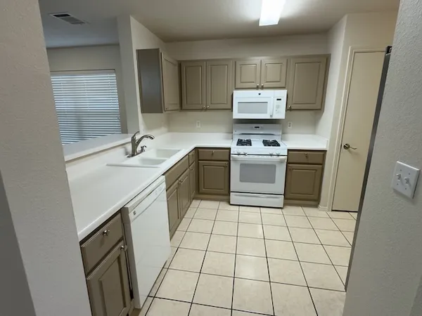 $1,700 | 109 Plover Pass, Georgetown, TX 78633