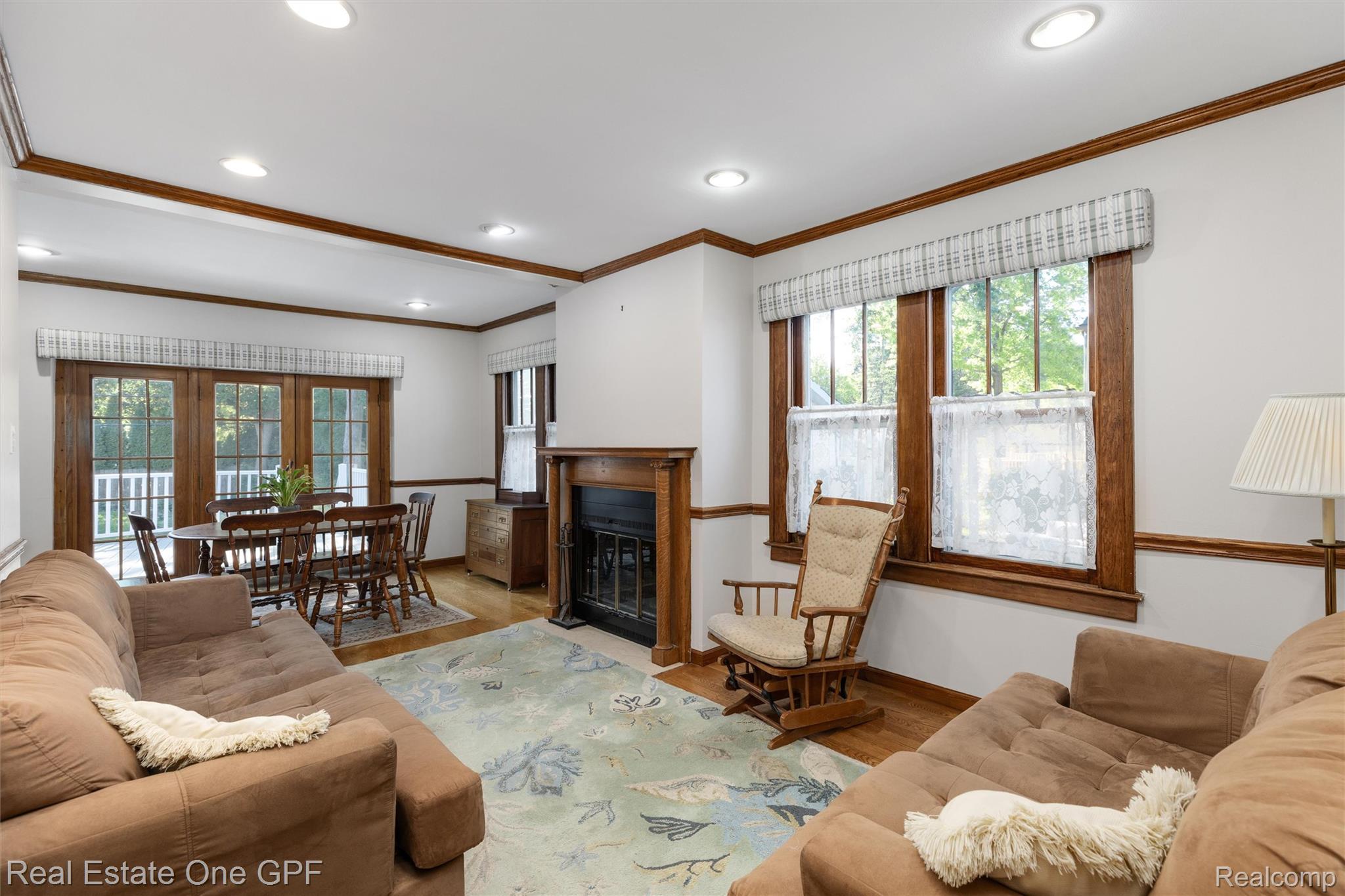 957 Fisher Road Grosse Pointe, MI 48230 - Photo 21 of 38 21-957 Fisher Rd 0020.jpg