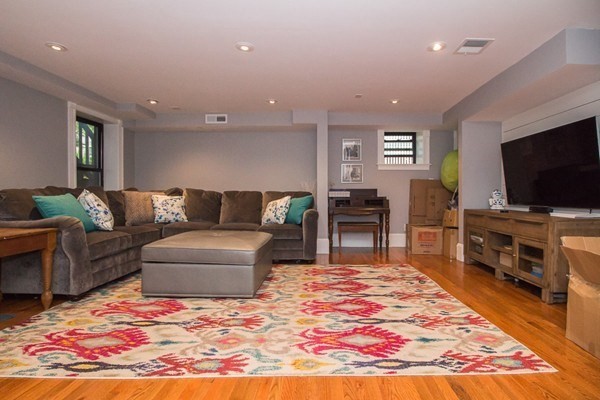 158 Cypress Street Brookline, MA 02445 - Photo 20 of 23