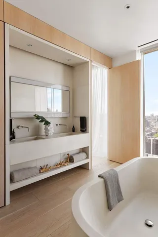 $6,395,000 | 215 Chrystie Street, Unit 28E | Lower East Side