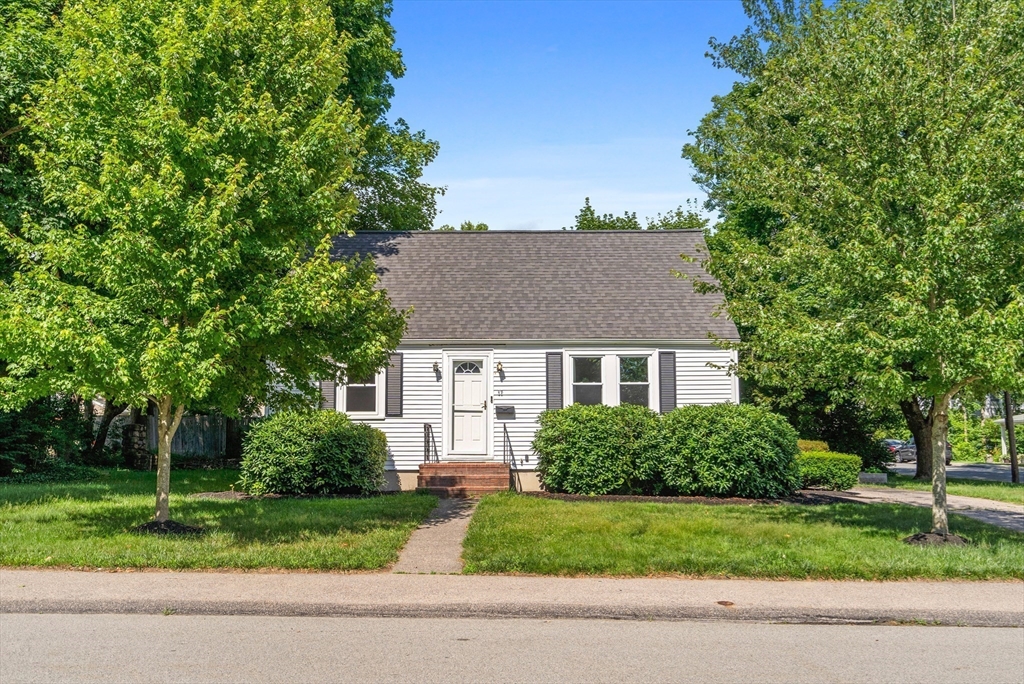 67 Carpenter Street Foxboro, MA 02035 - Photo 2 of 29