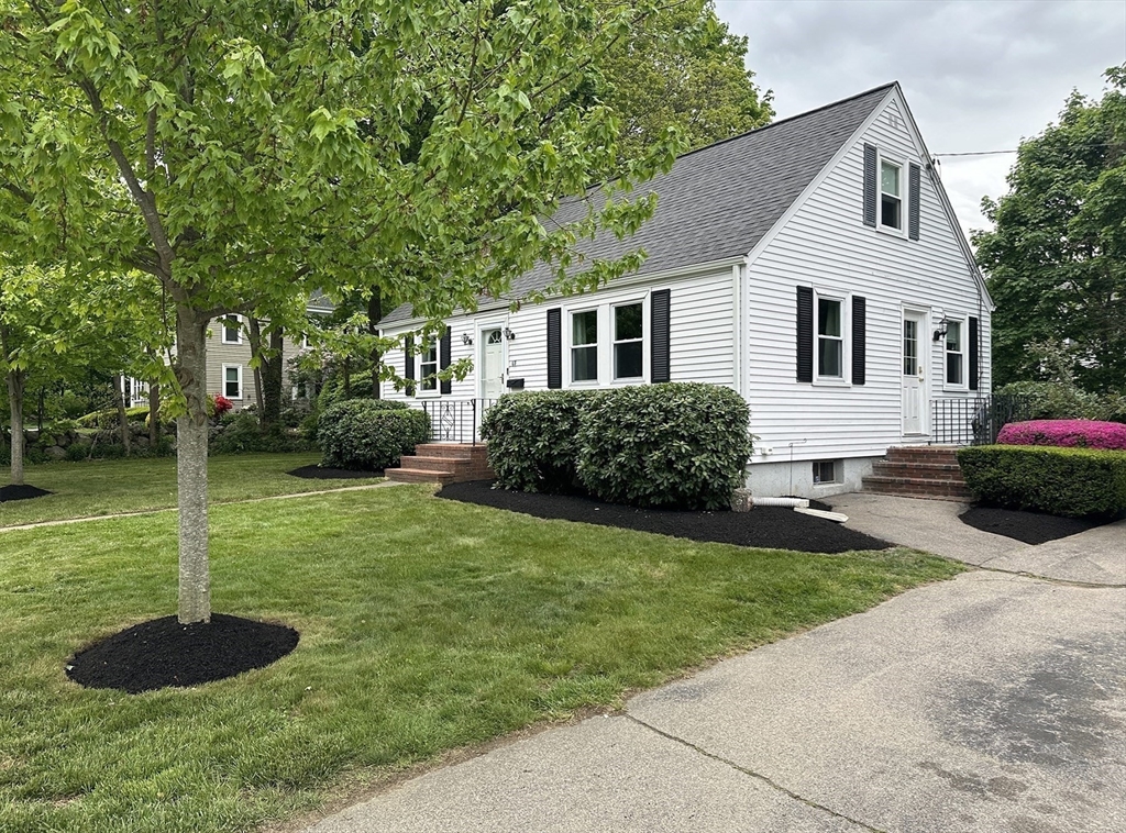 67 Carpenter Street Foxboro, MA 02035 - Photo 5 of 29