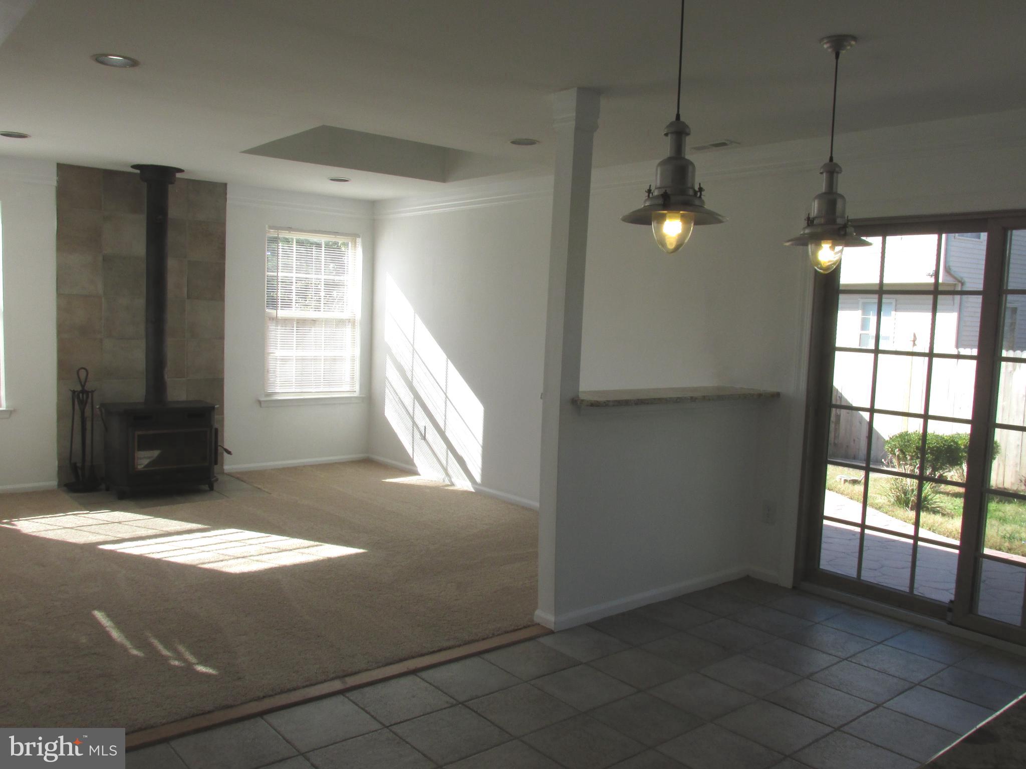 71 Springcress Drive Delran, NJ 08075 - Photo 9 of 35 Eat in Kitchen!