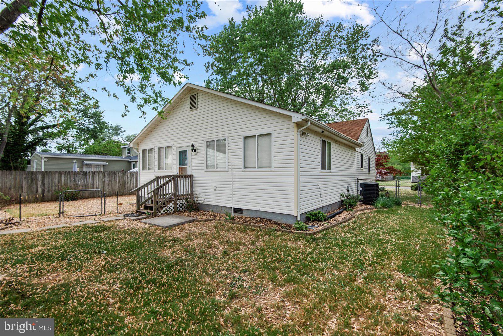 306 Locust Avenue Colonial Beach, VA 22443 - Photo 34 of 52