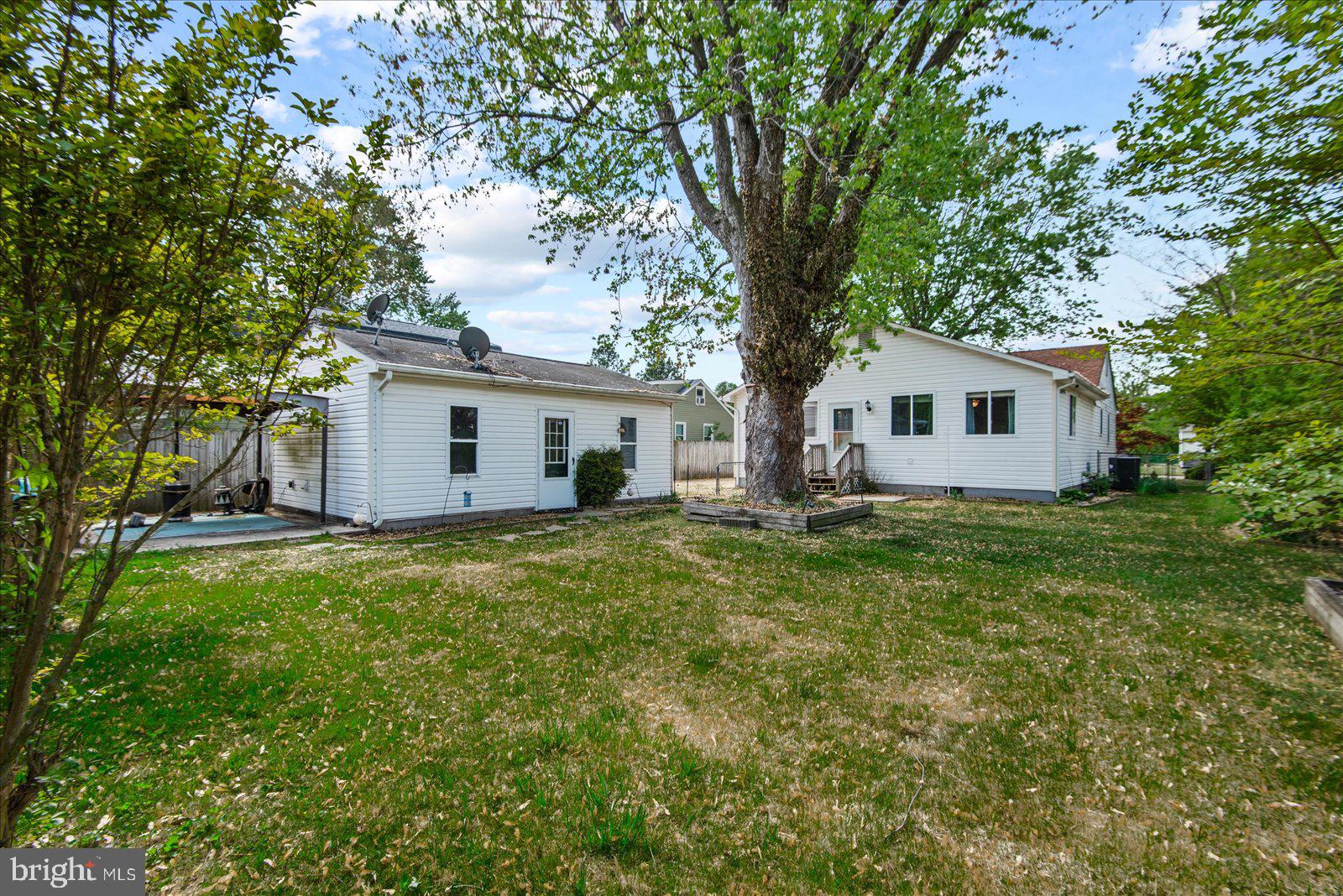 306 Locust Avenue Colonial Beach, VA 22443 - Photo 38 of 52