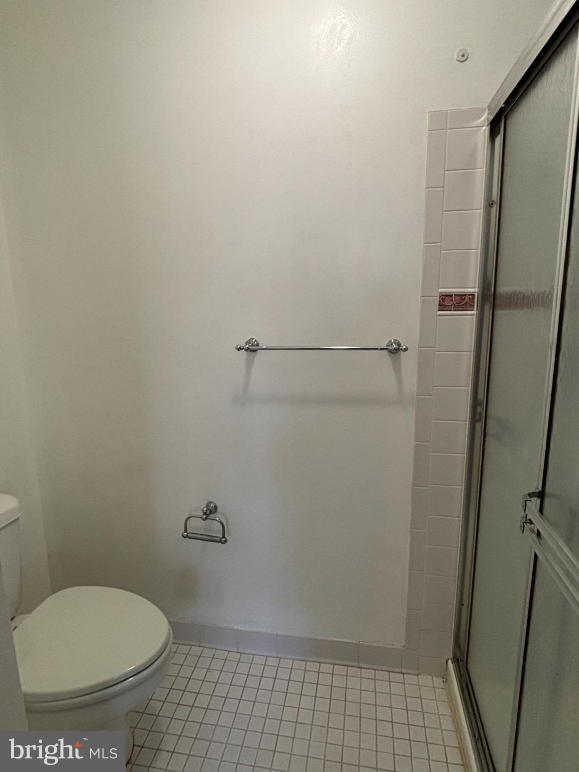 2718 Hunters Gate Terrace Silver Spring, MD 20904 - Photo 23 of 28 Primary Bath