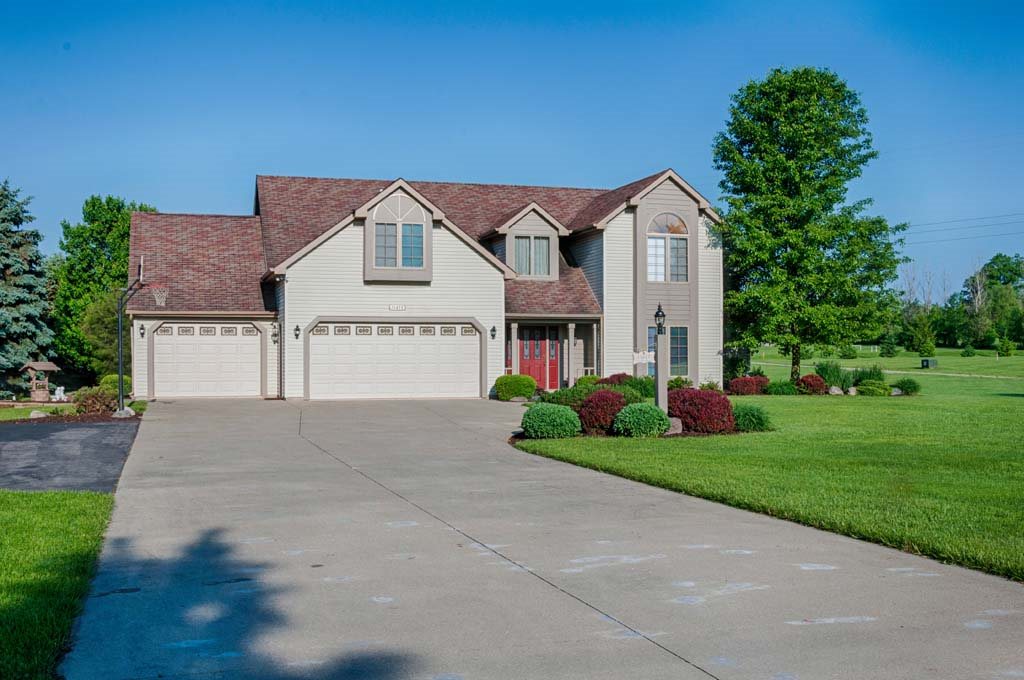 11615 Hardisty Road Fort Wayne, IN 46845 - Photo 3 of 26
