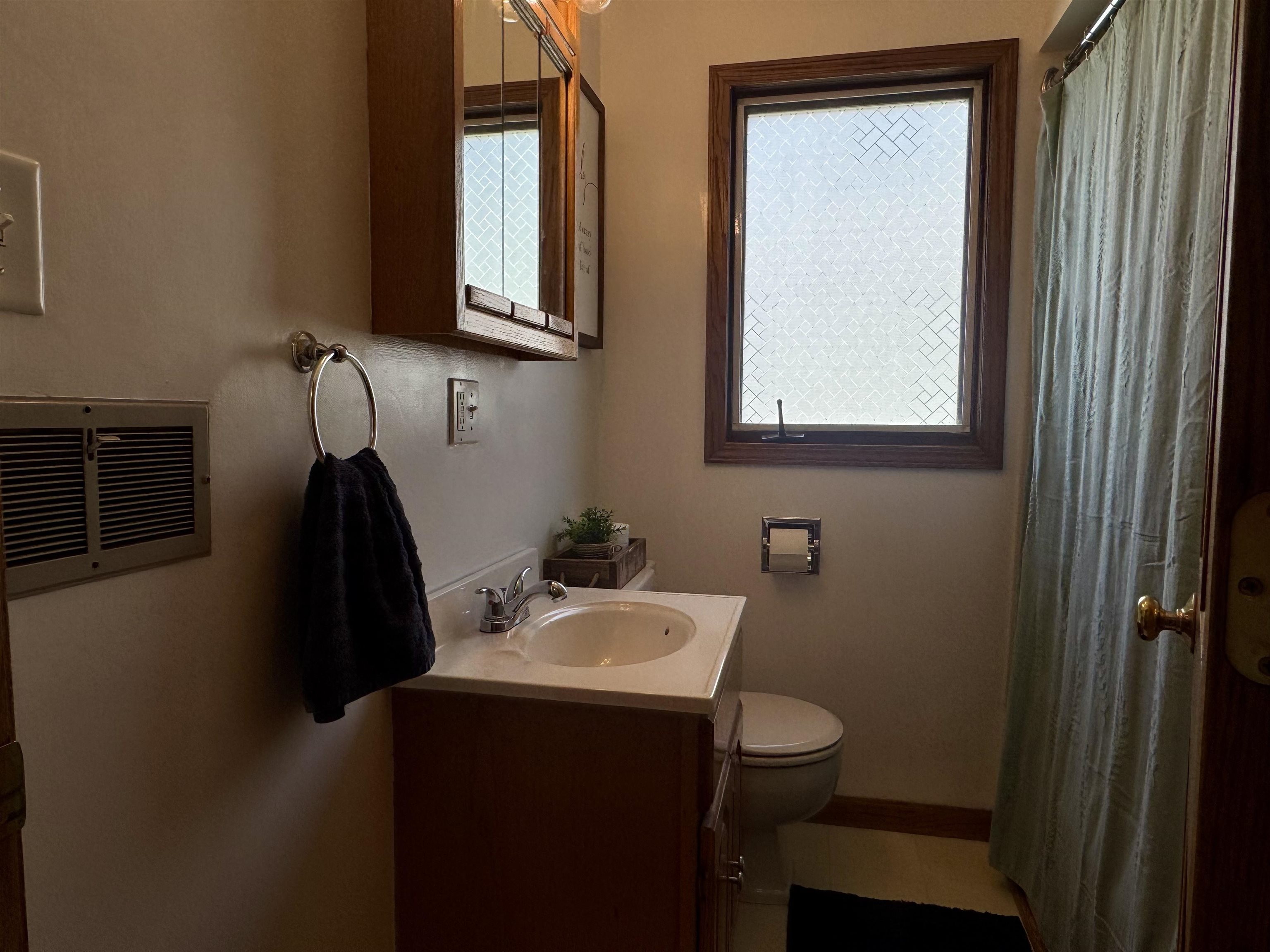 323 South Ohio Street Prairie du Chien, WI 53821 - Photo 18 of 38
