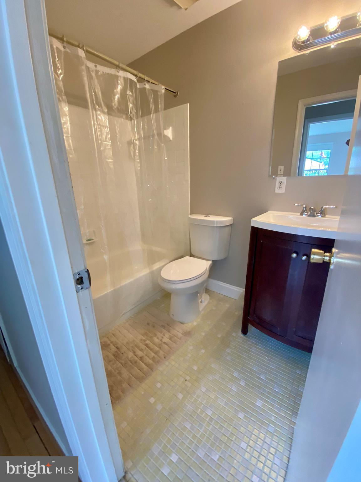 12412 Ransom Drive Glenn Dale, MD 20769 - Photo 18 of 22 Upstairs Bathroom