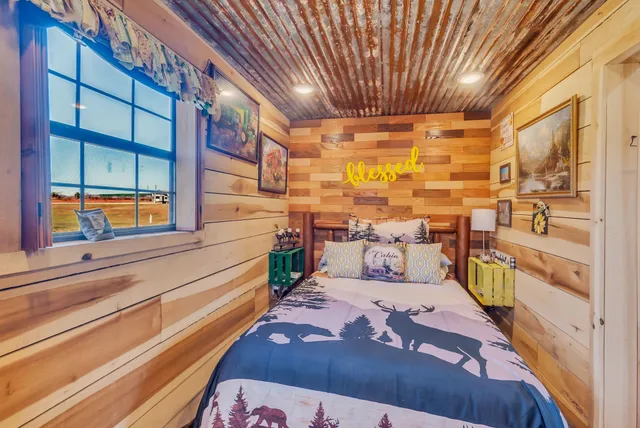 $269,900 | 194 Creekside Lane, Westpoint, TN 38486