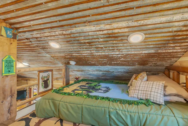 $269,900 | 194 Creekside Lane, Westpoint, TN 38486