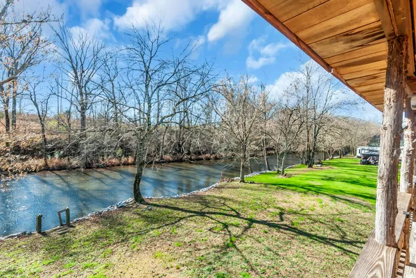 $269,900 | 194 Creekside Lane, Westpoint, TN 38486