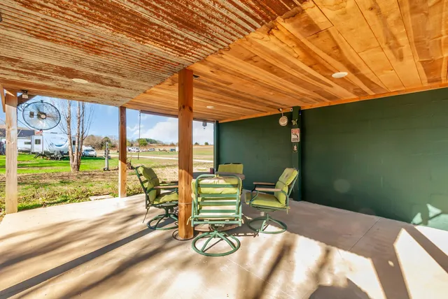 $269,900 | 194 Creekside Lane, Westpoint, TN 38486