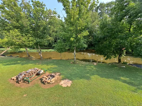 $269,900 | 194 Creekside Lane, Westpoint, TN 38486