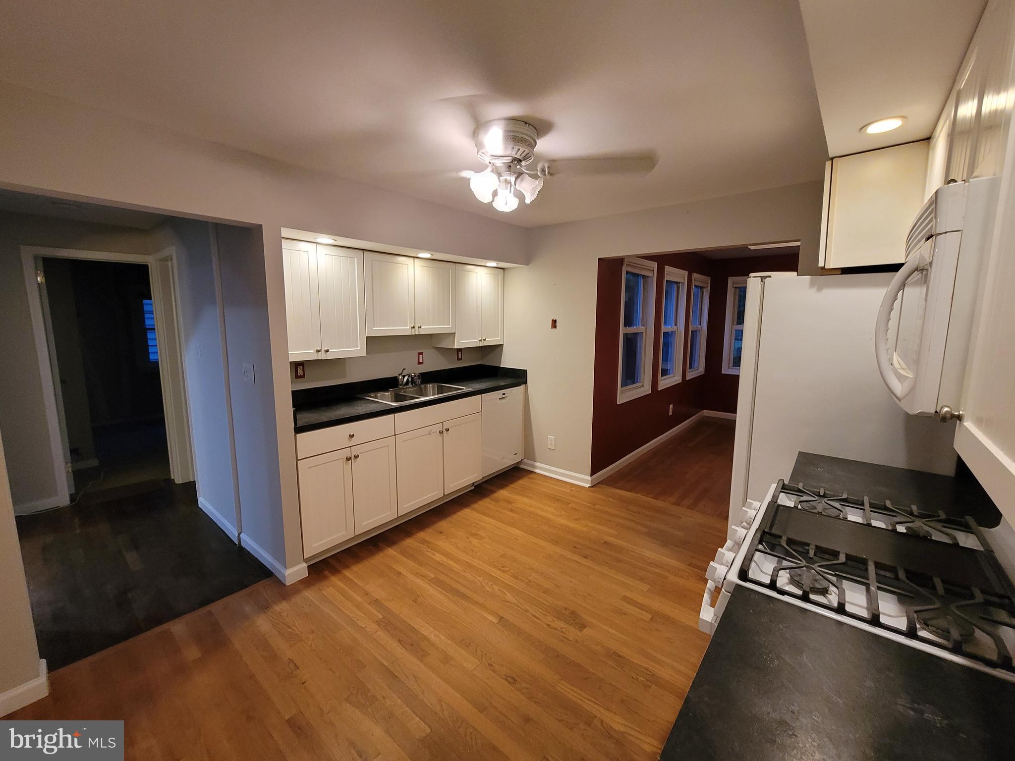 10220 Meredith Avenue Silver Spring, MD 20910 - Photo 13 of 19 Kitchen