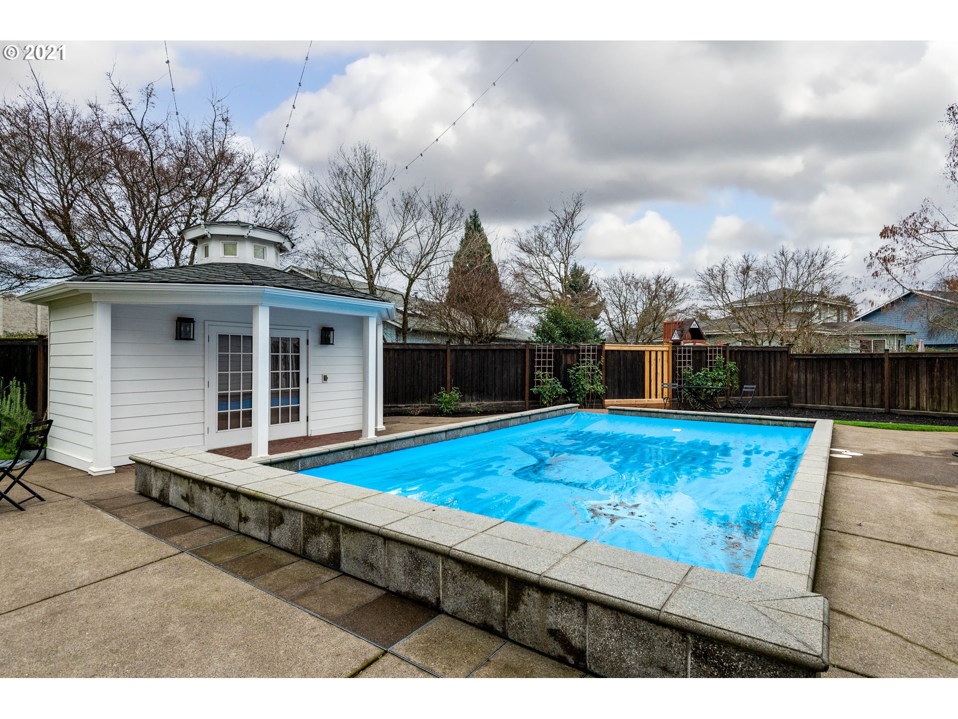 1703 Victorian Way Eugene, OR 97401 - Photo 31 of 32 a view of a backyard