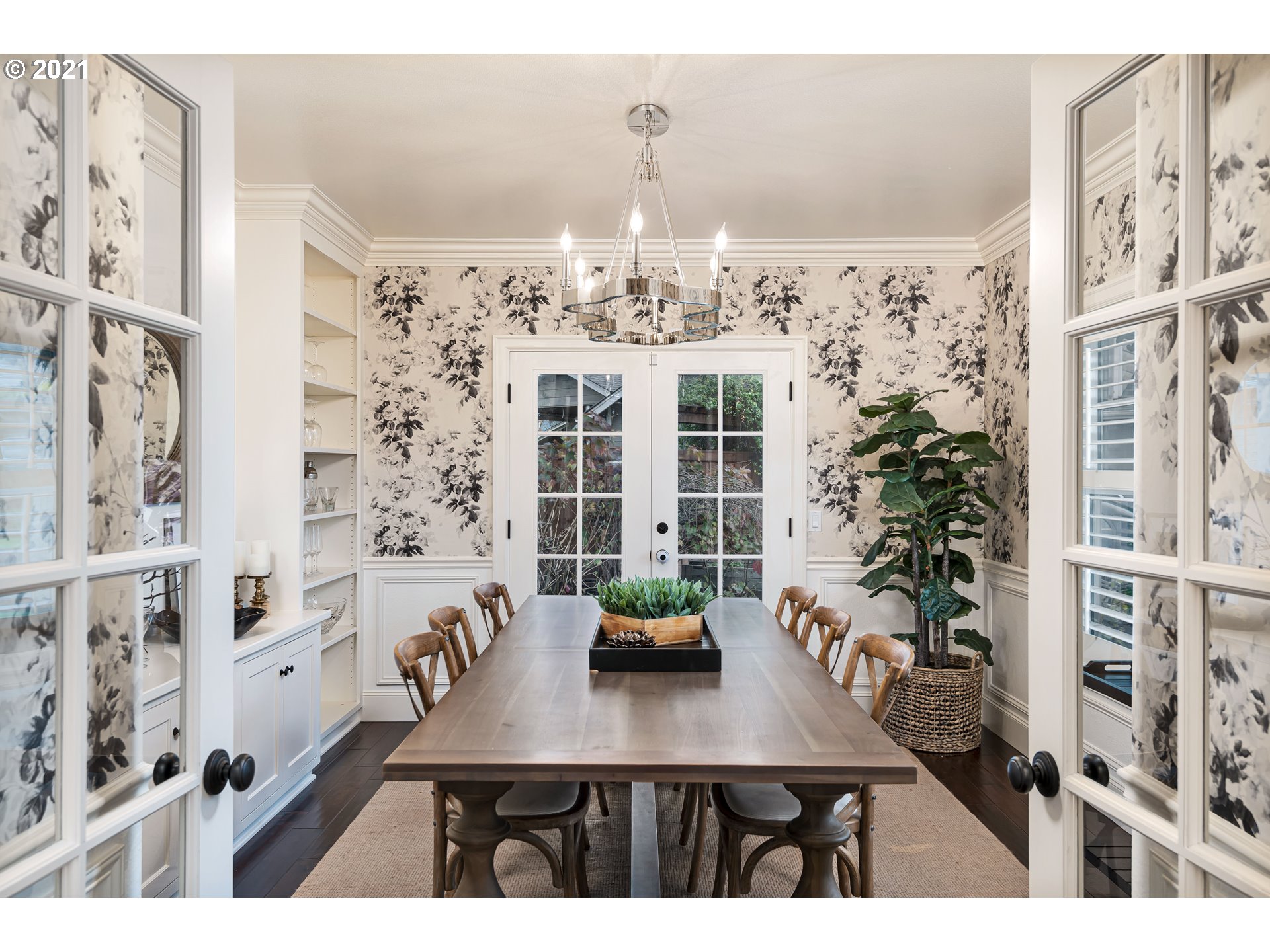 1703 Victorian Way Eugene, OR 97401 - Photo 5 of 32 a view of a room with furniture and chandelier