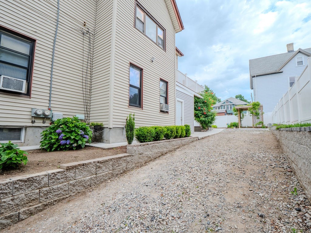 81 Cross Street Malden, MA 02148 - Photo 3 of 41