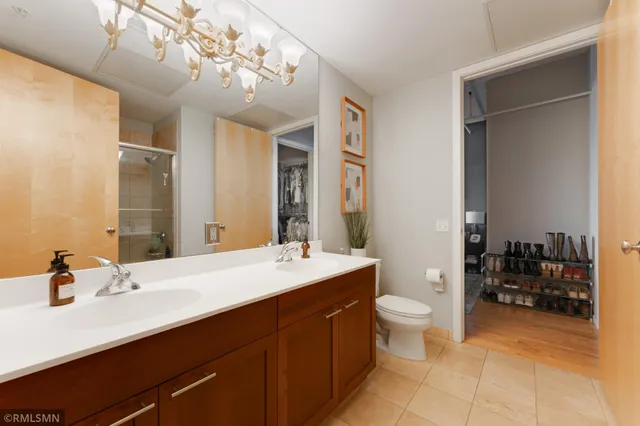 $375,000 | 290 Market Street, Unit 811, Minneapolis, MN 55405