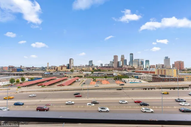 $375,000 | 290 Market Street, Unit 811, Minneapolis, MN 55405
