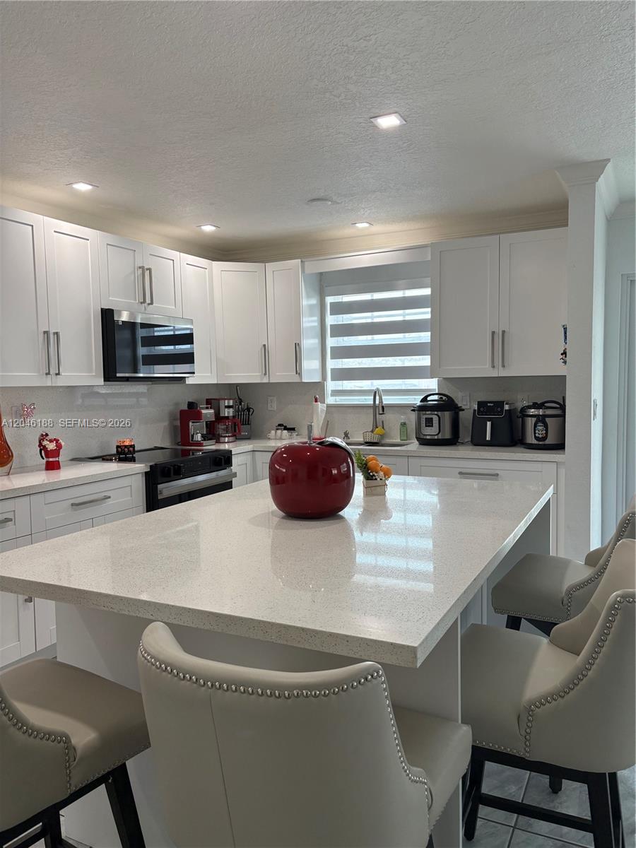 734 East 39th Street Hialeah, FL 33013 - Photo 10 of 55