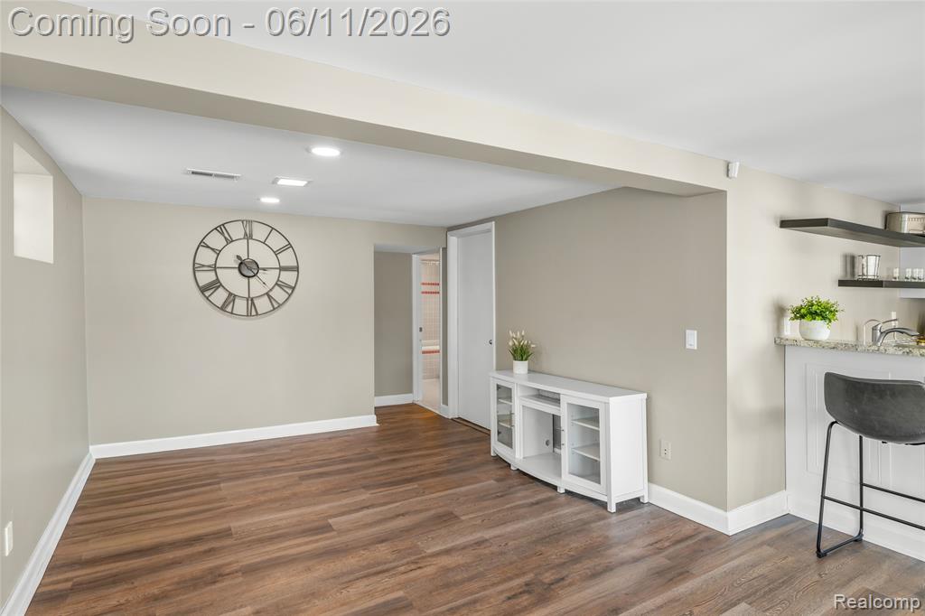 4661 Sashabaw Road Waterford, MI 48329 - Photo 28 of 37