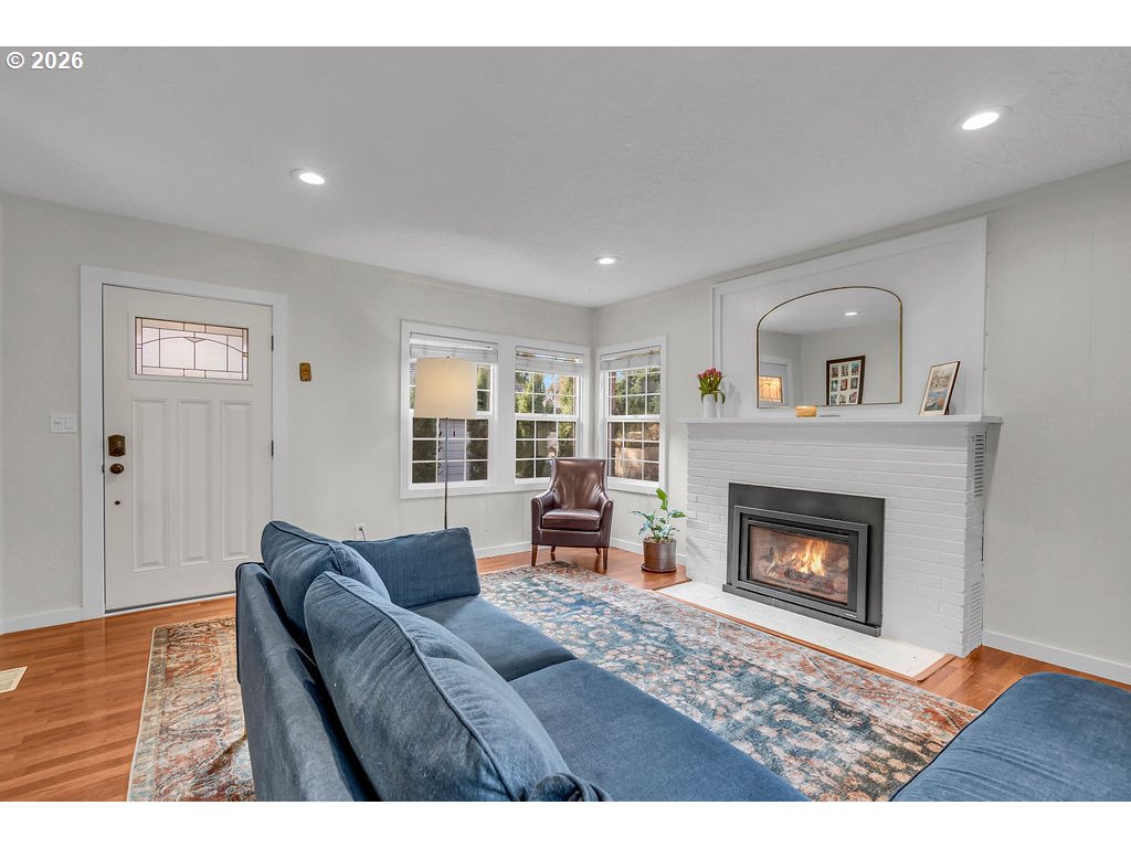 8465 Southwest Blake Street Tualatin, OR 97062 - Photo 11 of 42