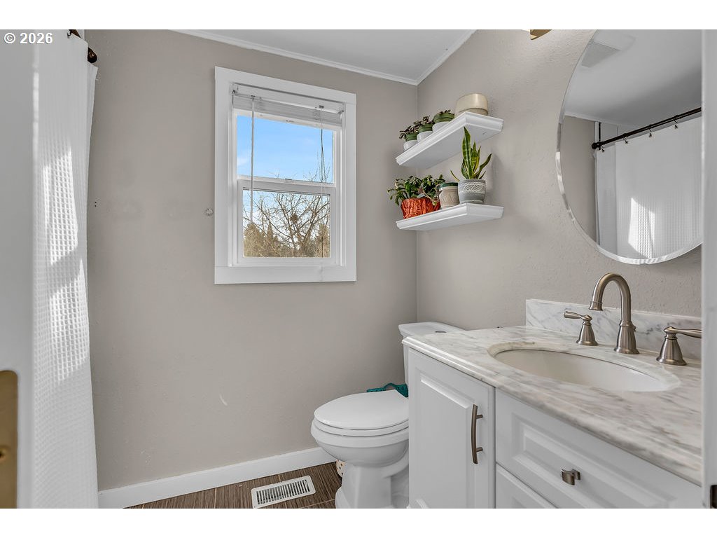 8465 Southwest Blake Street Tualatin, OR 97062 - Photo 21 of 42